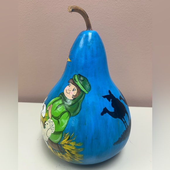 Beautifully Hand Painted Nativity Scene Large Dried Gourd Folk Art Faye Thompson - Picture 2 of 8